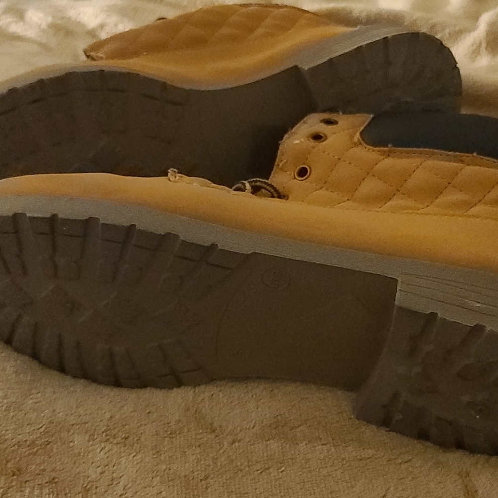 Boots - Picture 2 of 5